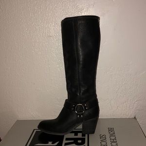 Frye Tabitha black 7.5 never worn